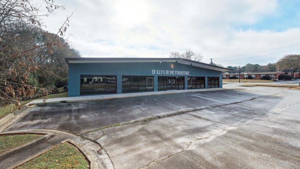 More Photos Of 160 Hampton St, McDonough Freestanding For Sale