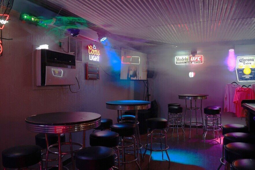 More Photos Of 6540 Wofford Blvd, Wofford Heights Bar For Sale
