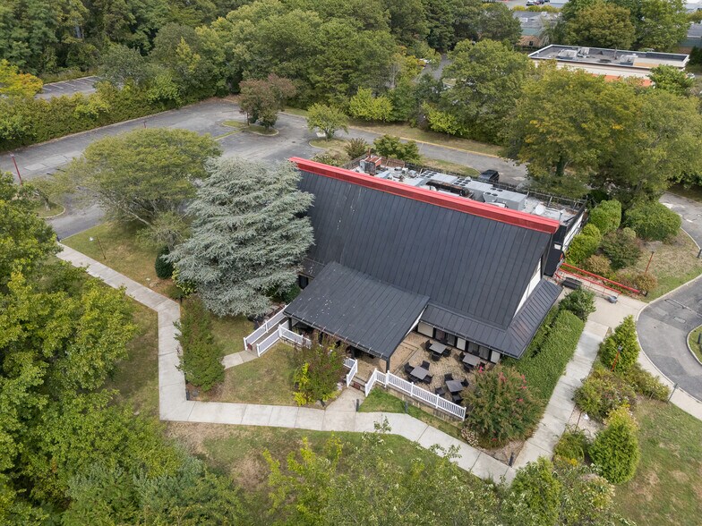 More Photos Of 356 Motor Pky, Hauppauge Restaurant For Sale