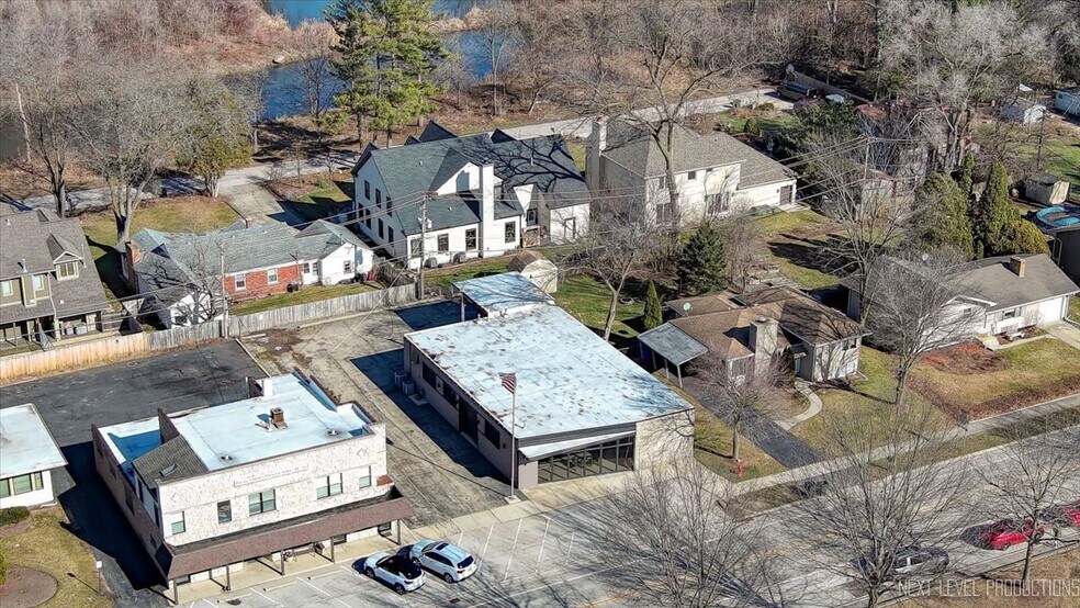 More Photos Of 28w520 Batavia Rd, Warrenville Warehouse For Lease