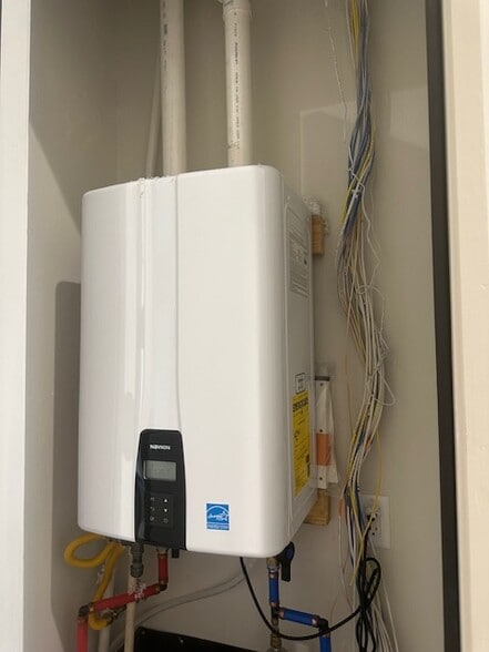 More Photos Of 1010 S Santa Fe Ave, Moore Office For Sale