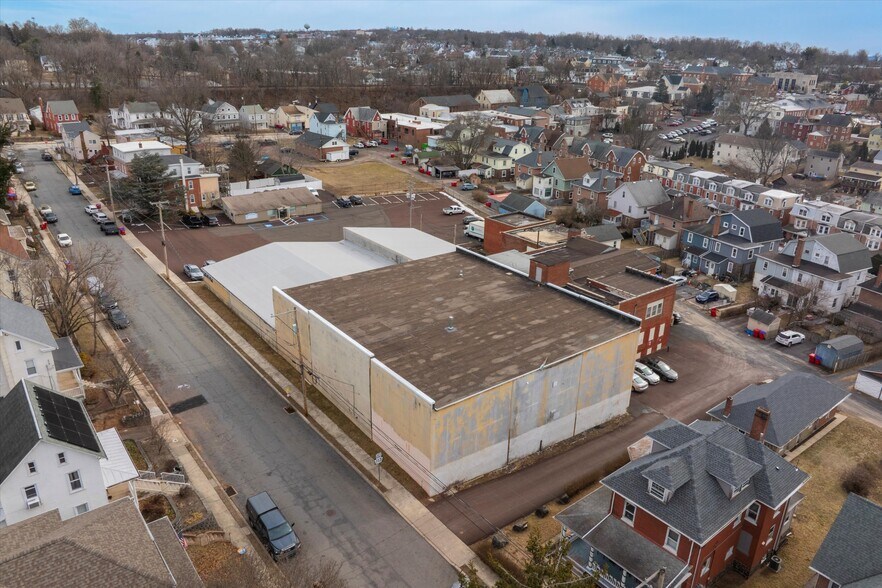 More Photos Of 38 Green St, Souderton Industrial For Sale