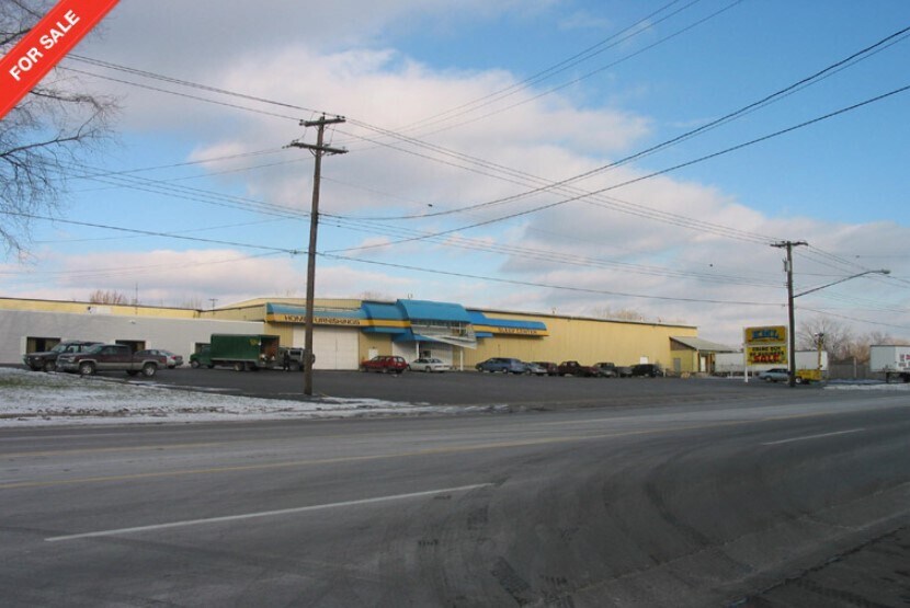 Primary Photo Of 960 French Rd, Cheektowaga Light Distribution For Sale