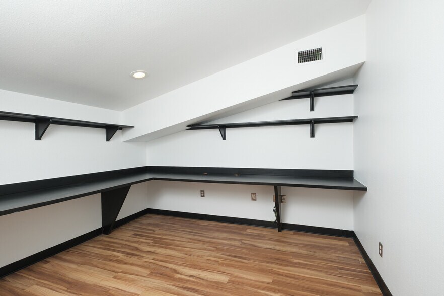 More Photos Of 750 William D Fitch Pky, College Station Medical For Sale