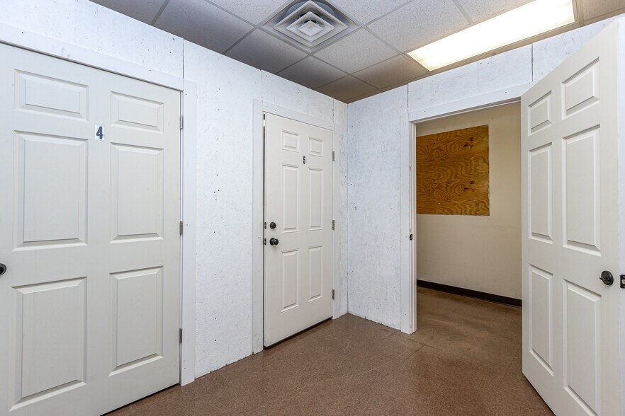 More Photos Of 665 David Ave, Danville Self Storage For Lease