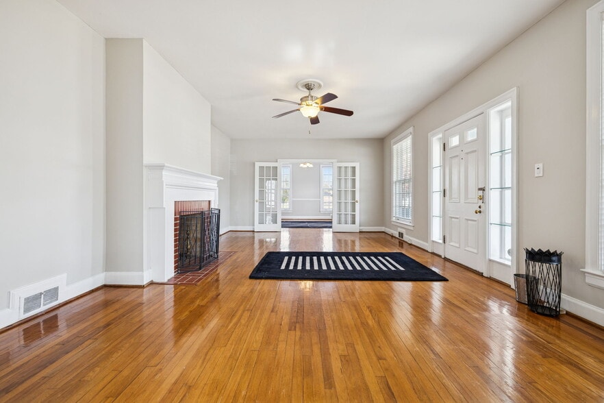 More Photos Of 502 Hazelwood Dr, Smyrna Loft Creative Space For Lease