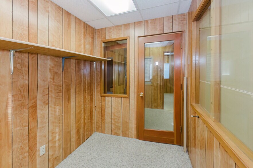 More Photos Of 4938 SW Lake Flora Rd, Port Orchard Office For Lease