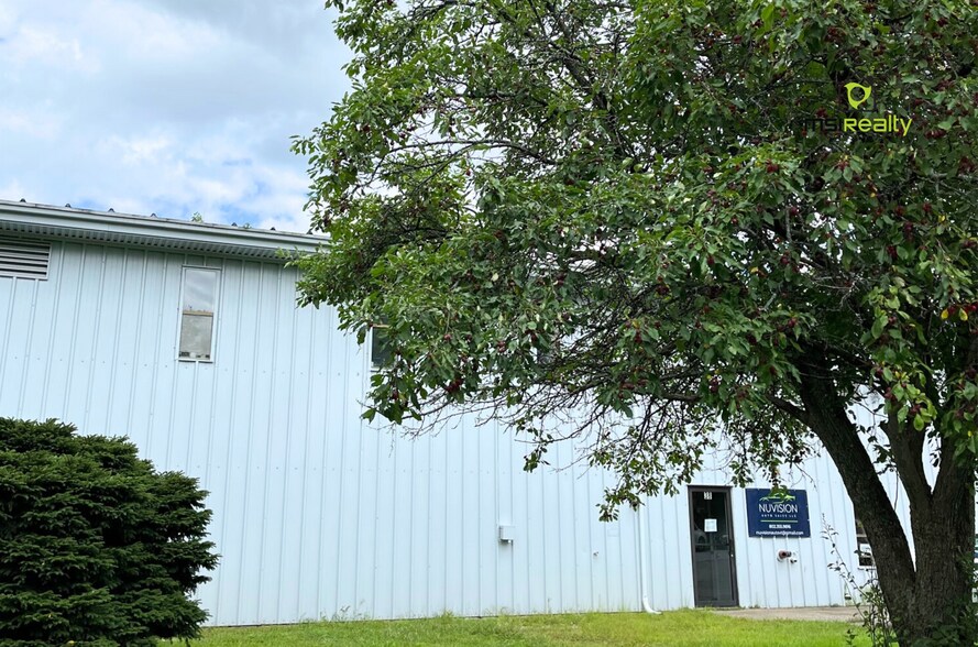 More Photos Of 42 Dorset Ln, Williston Manufacturing For Lease