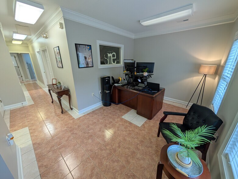 More Photos Of 6511 Creedmoor Rd, Raleigh Office For Lease
