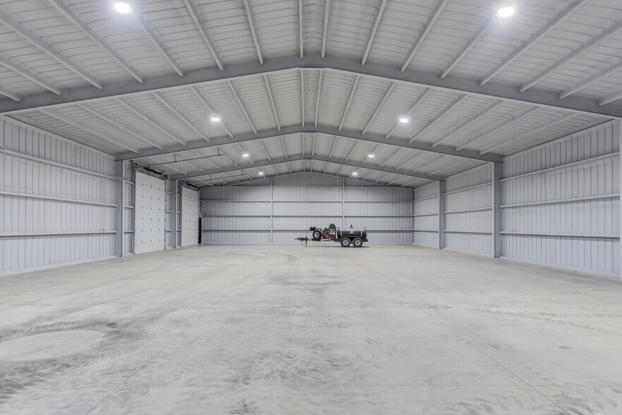 More Photos Of 11419 CR 2220, Lubbock Warehouse For Sale