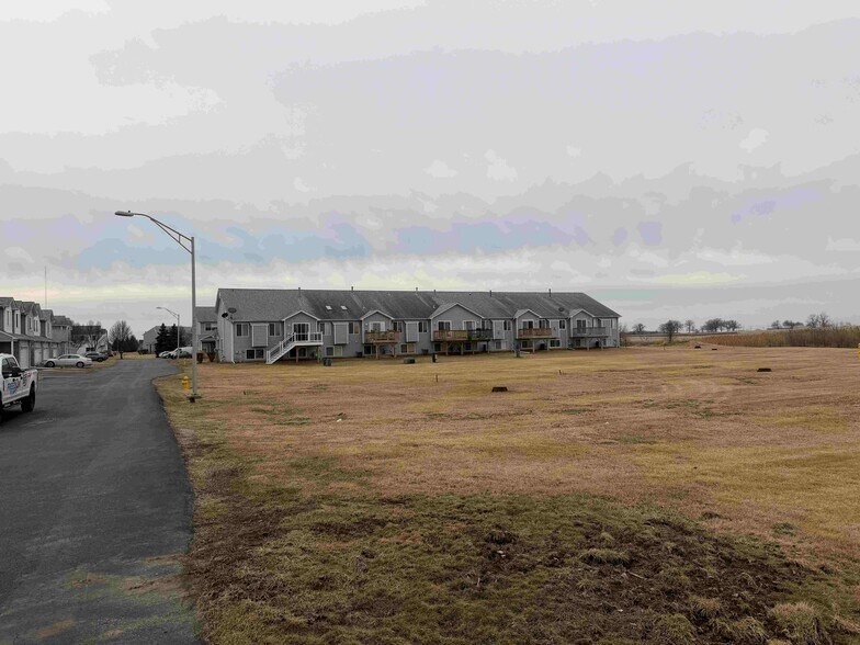 More Photos Of 1863 Waters Edge Dr, Minooka Land For Sale