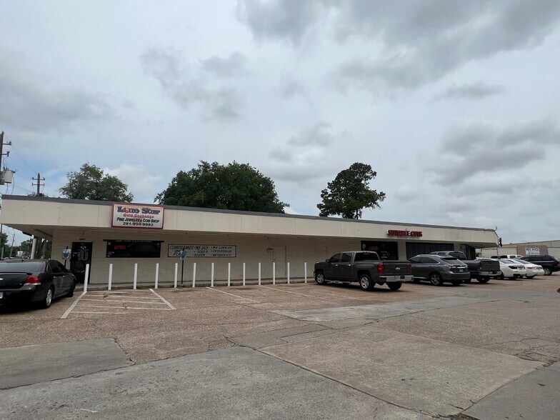 More Photos Of 1403-1447 W Mount Houston, Houston Unknown For Lease