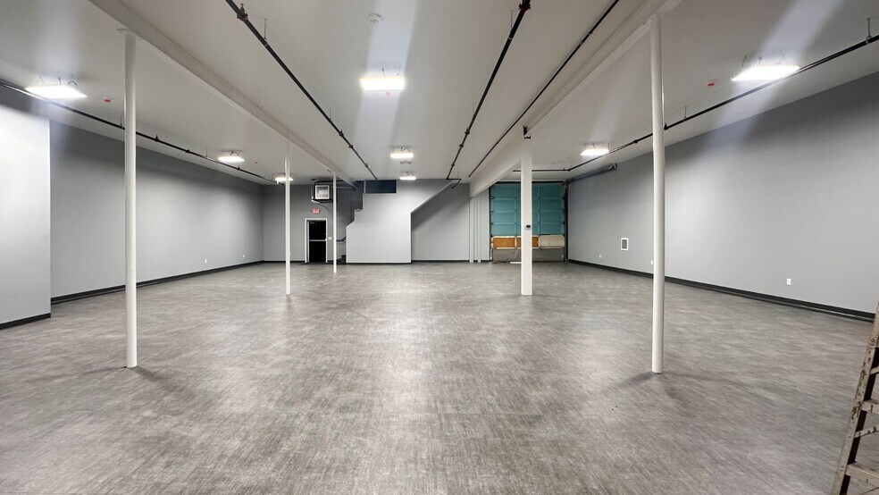 More Photos Of 83 E Main St, Torrington Freestanding For Lease