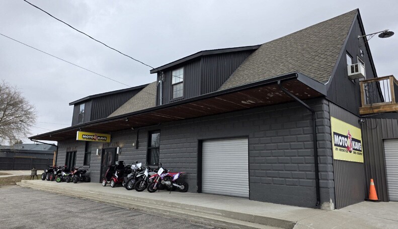 More Photos Of 3068 Muskoka Rd 169, Muskoka Lakes Restaurant For Sale