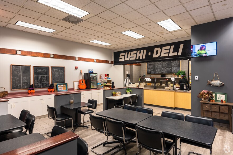 More Photos Of 2150 E Lake Cook Rd, Buffalo Grove Office For Lease