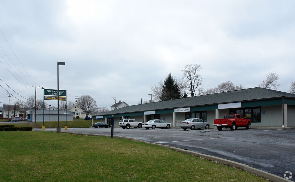 More Photos Of 2022 E Washington St, New Castle Unknown For Lease