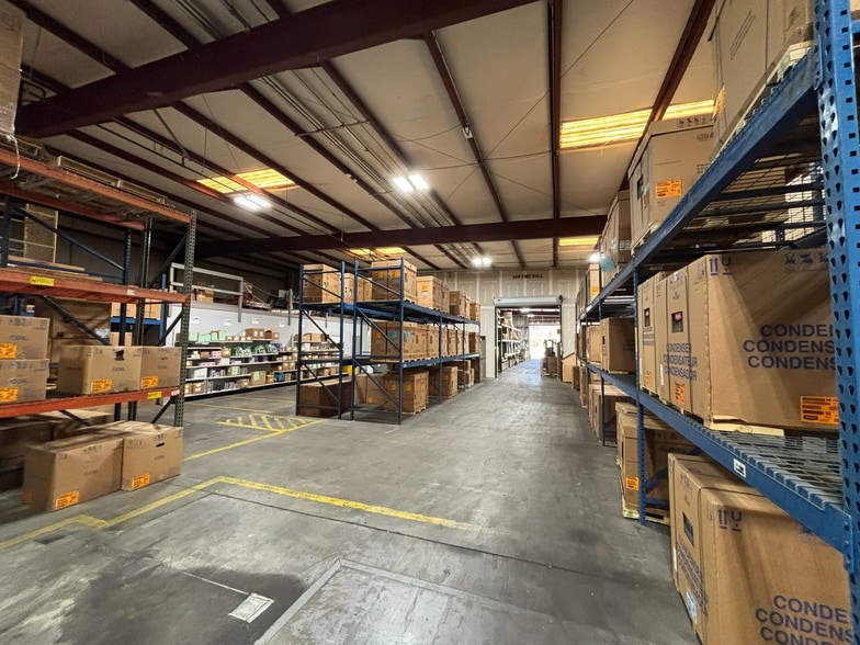 More Photos Of 57 Pelham Davis Cir, Greenville Warehouse For Lease