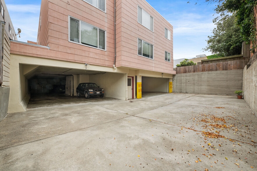 More Photos Of 447 34th Ave, San Francisco Apartments For Sale