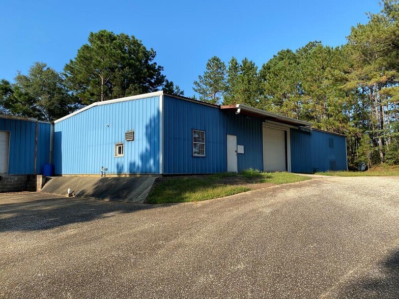 Primary Photo Of 74 Gateway Dr, Midland City Warehouse For Lease