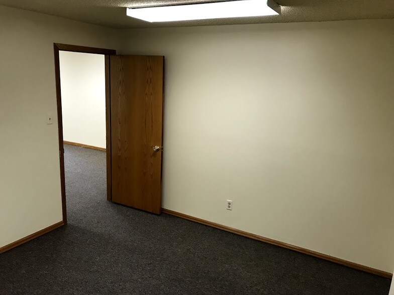 More Photos Of 3768 Norwood Dr, Littleton Warehouse For Lease