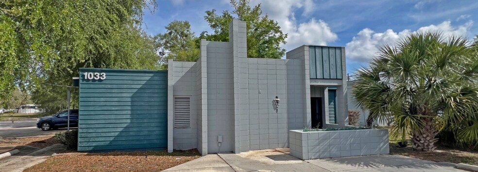 More Photos Of 1033 Seminola Blvd, Casselberry Veterinarian Kennel For Sale
