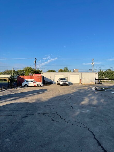 More Photos Of 900 Creekside Rd, Chattanooga Light Distribution For Sale