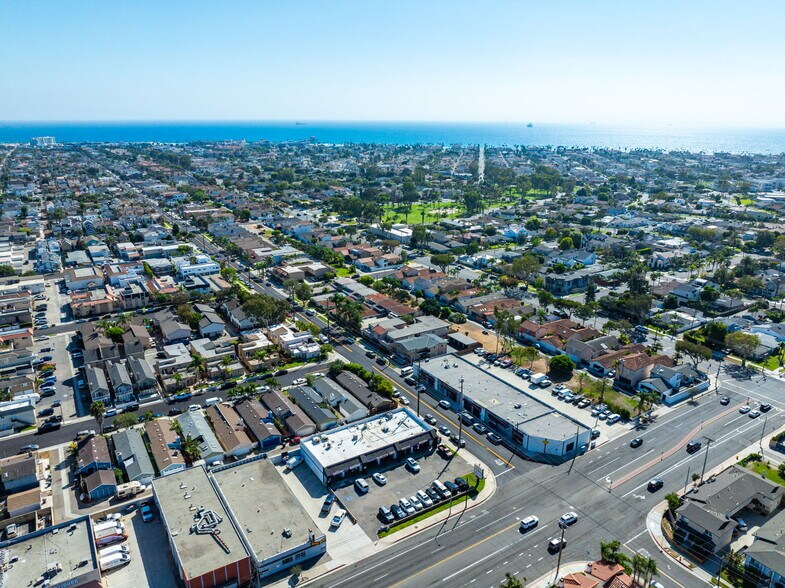 More Photos Of 204 Adams Ave, Huntington Beach Freestanding For Sale