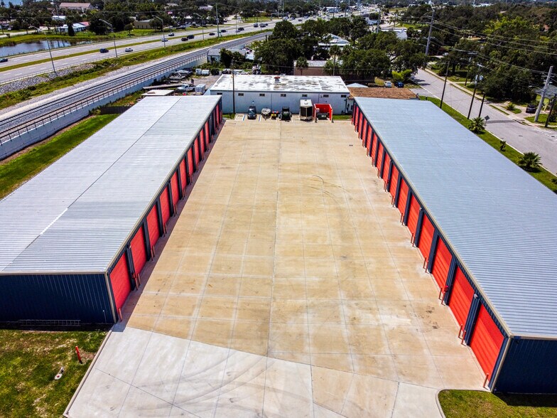 More Photos Of 2225 Avocado Ave, Melbourne Light Distribution For Lease