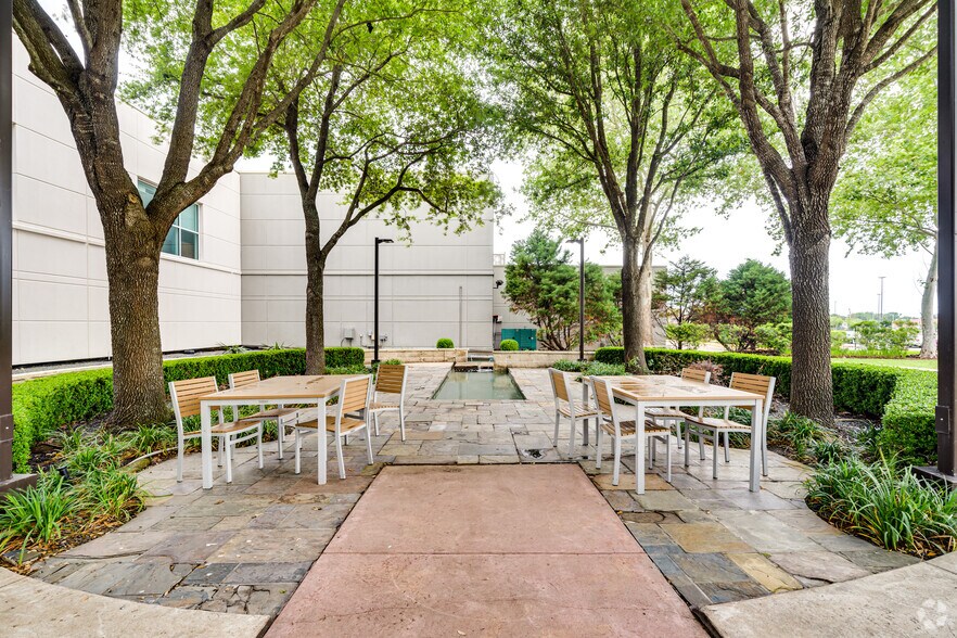 More Photos Of 9700-9702 Bissonnet St, Houston Office For Sale
