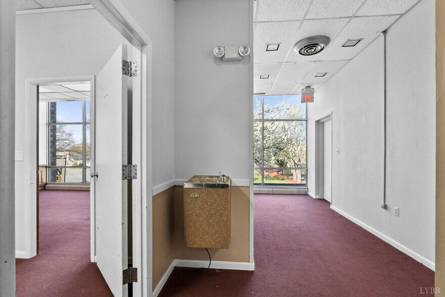 More Photos Of 19 Wadsworth St, Lynchburg Storefront Retail Office For Sale
