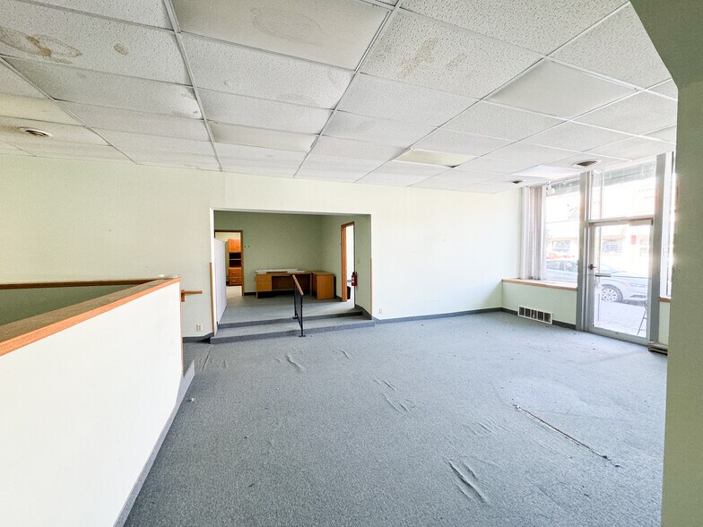 More Photos Of 110-112 E Lincoln ave, Fergus Falls Office For Lease