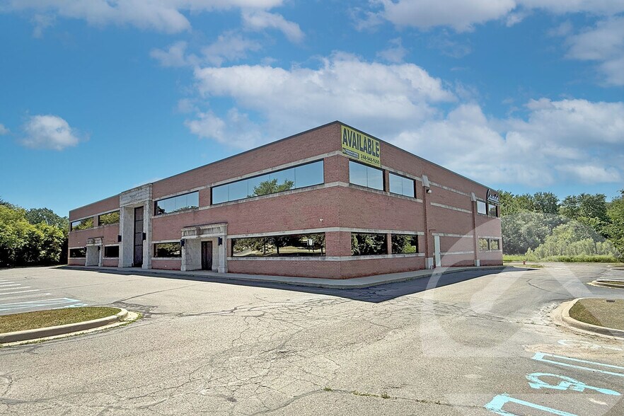 More Photos Of 2600 Auburn Rd, Auburn Hills Research And Development For Sale