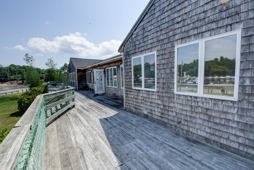 More Photos Of 40 Weirs Rd, Gilford Restaurant For Sale