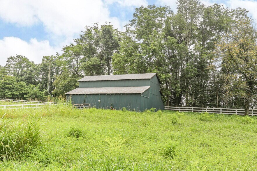 More Photos Of 590 N Madison Rd, Orange Land For Sale