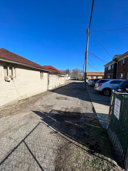 More Photos Of 3844 12th St, Ecorse Apartments For Sale