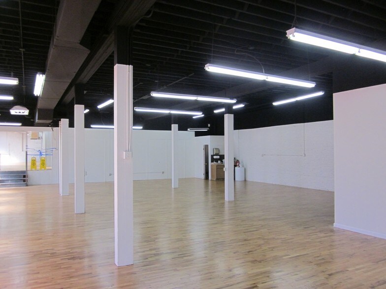 More Photos Of 2433 Curtis St, Denver Loft Creative Space For Lease