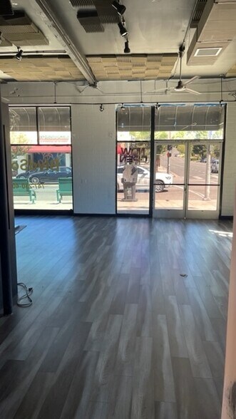 More Photos Of 4901 Dumetz Rd, Woodland Hills Storefront For Lease