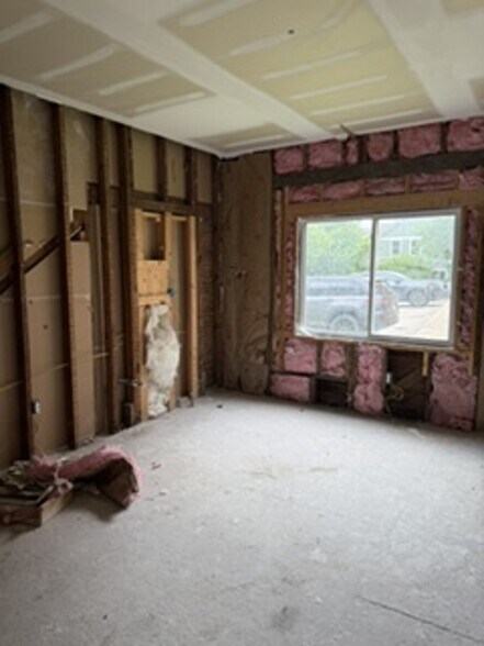 More Photos Of 100 E Main St, Greenwood Office For Sale