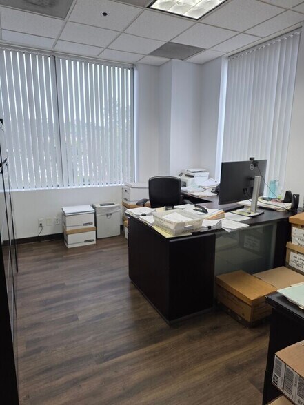 More Photos Of 301 Science Dr, Moorpark Medical For Lease