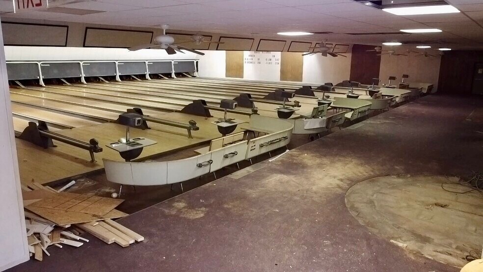 More Photos Of 2515-2517 Victory Blvd, Portsmouth Unknown For Lease