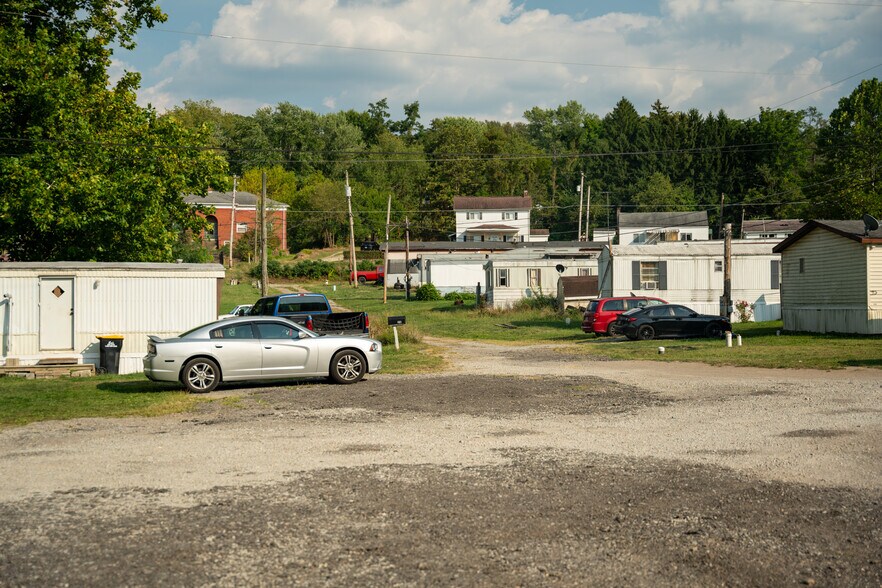 More Photos Of 6 Lowery Dr, Dunbar Manufactured Housing Mobile Home Park For Sale
