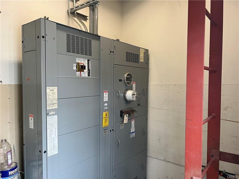 More Photos Of 175 E 9th St, Corona Medical For Lease