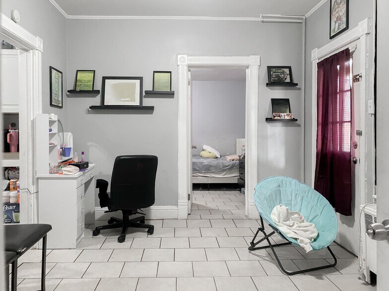 More Photos Of 72 1/2 Henry Ave, Newburgh Apartments For Sale