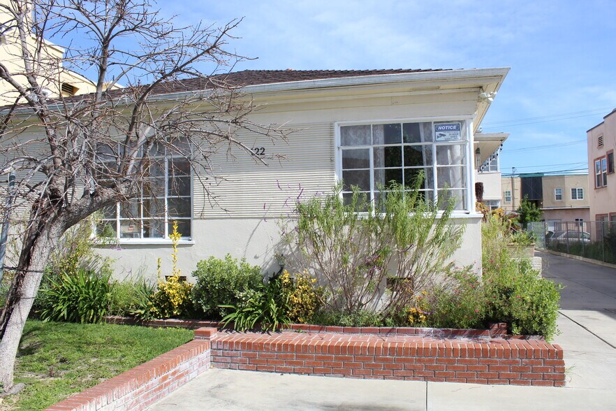 More Photos Of 122-126 1/2 S Berendo St, Los Angeles Apartments For Sale