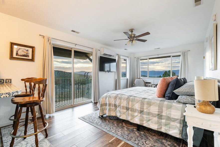 More Photos Of 11550 Pigeon Hollow Rd, Spring City Hotel For Sale