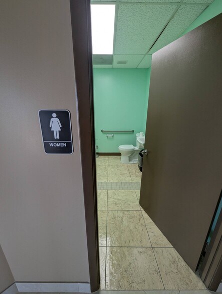 More Photos Of 701 NW Federal Hwy, Stuart Medical For Lease