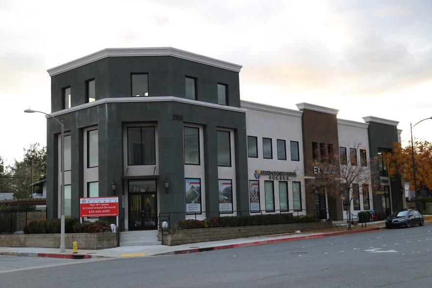 More Photos Of 2956 E Colorado Blvd, Pasadena General Retail For Lease