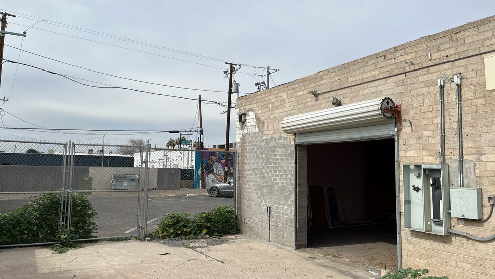 More Photos Of 5539 W Glendale Ave, Glendale Storefront Retail Office For Lease