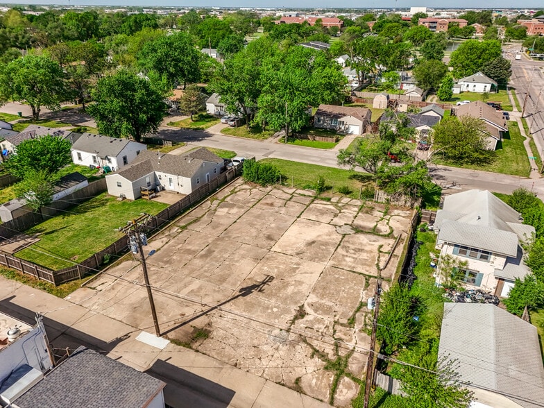 More Photos Of 1015 S Meridian Ave, Wichita Auto Repair For Sale
