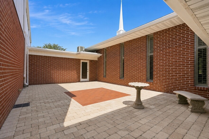 More Photos Of 7602 Kenya St, Jacksonville Specialty For Sale
